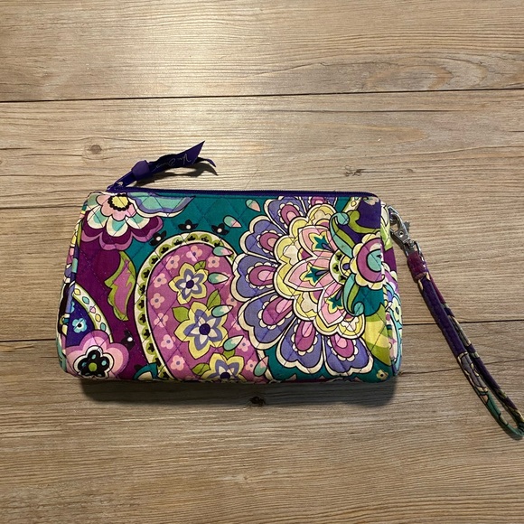 Vera Bradley Heather pattern Large wristlet wallet - Picture 2 of 5